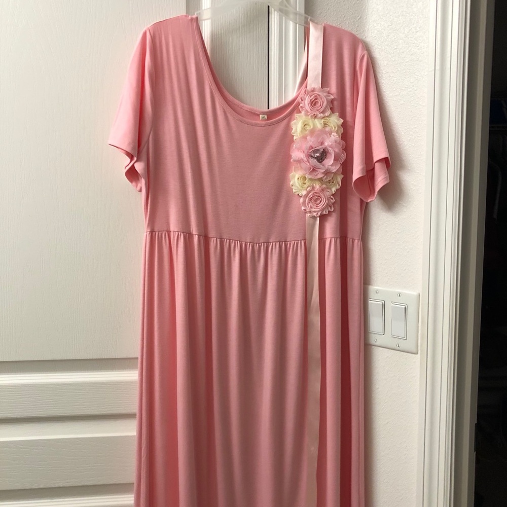 Pink maternity dress with floral belt